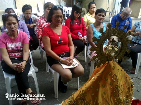 Supporters of Jesse Robredo pray to the Lady of Penafrancia for his recovery Shot August 20, 2012 by Anjo Bagaoisan