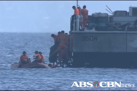 Body bag containing Sec. Jesse Robredo being recovered from sea of Masbate August 21, 2012, Shot by Val Cuenca, ABS-CBN News