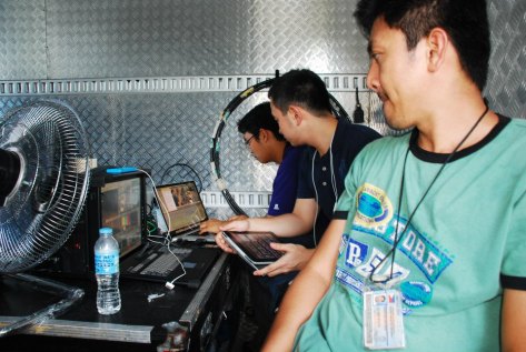 Editing news video for TV Patrol in Naga with reporter Ryan Chua Shot August 20, 2012 by Mel Estallo